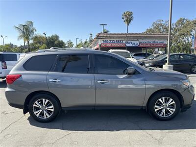 2020 Nissan Pathfinder S   - Photo 4 - National City, CA 91950