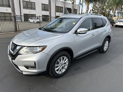 2019 Nissan Rogue SV   - Photo 1 - 