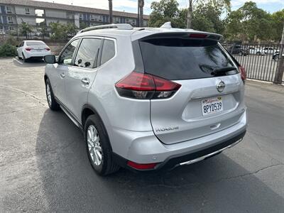 2019 Nissan Rogue SV   - Photo 7 - 