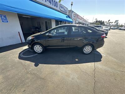 2018 Ford Fiesta S   - Photo 2 - 