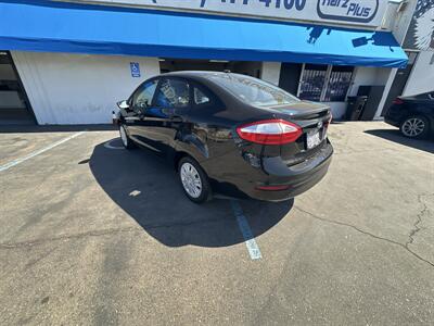 2018 Ford Fiesta S   - Photo 3 - 