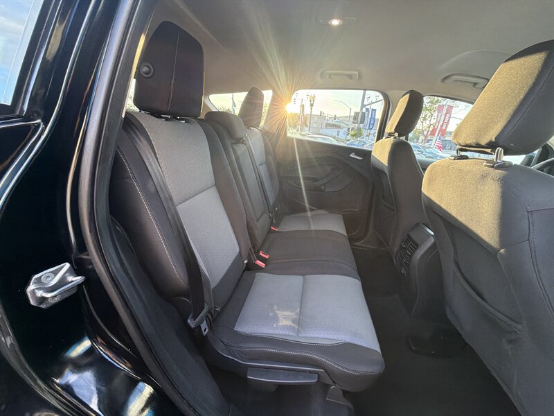 2018 Ford Escape SE - Photo 14 - National City, CA 91950