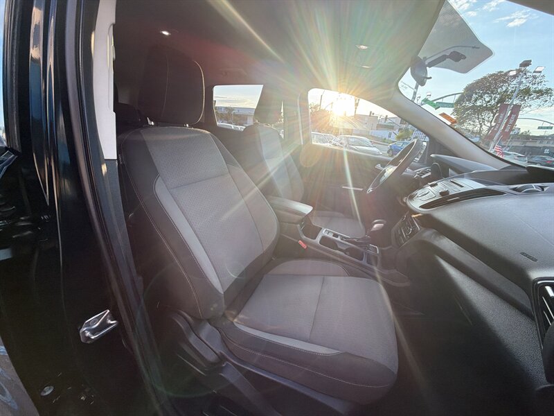 2018 Ford Escape SE - Photo 13 - National City, CA 91950