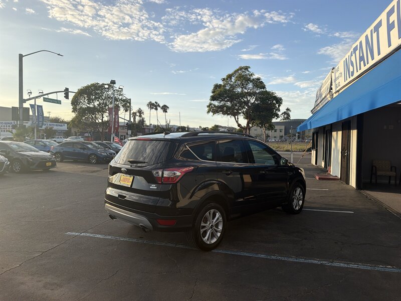 2018 Ford Escape SE - Photo 6 - National City, CA 91950