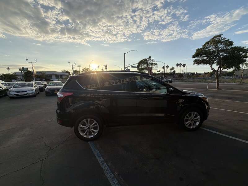 2018 Ford Escape SE - Photo 7 - National City, CA 91950
