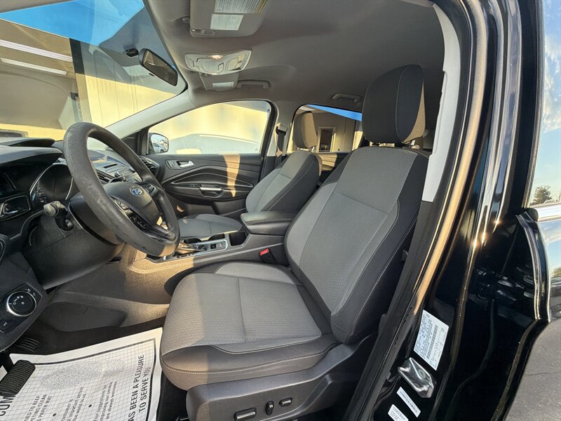 2018 Ford Escape SE - Photo 11 - National City, CA 91950