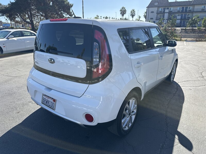 2018 Kia Soul Plus photo 4