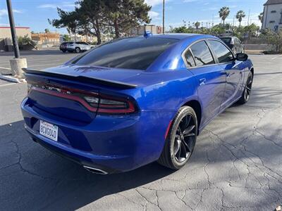 2018 Dodge Charger SXT Plus   - Photo 5 - 