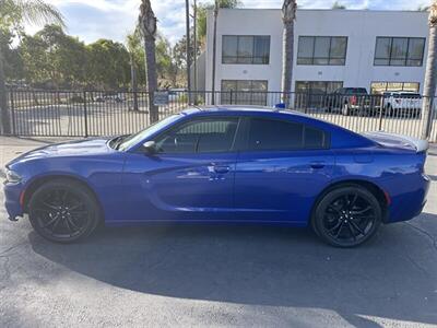 2018 Dodge Charger SXT Plus   - Photo 2 - 