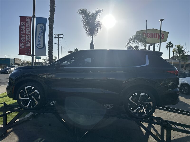 2022 Mitsubishi Outlander ES - Photo 5 -