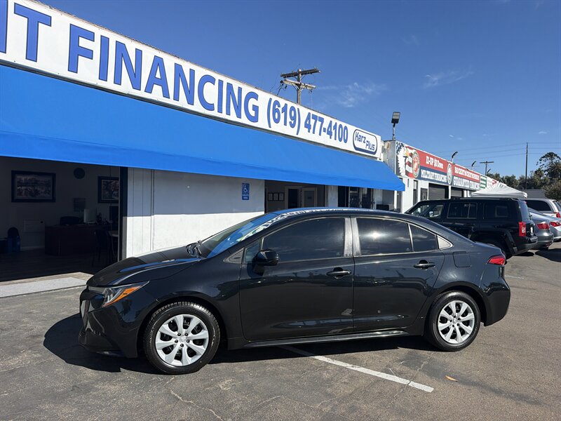 2022 Toyota Corolla LE - Photo 2 - National City, CA 91950