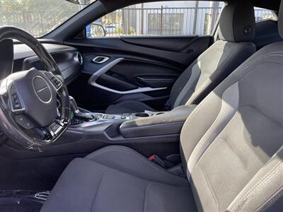 2017 Chevrolet Camaro LT   - Photo 10 - 