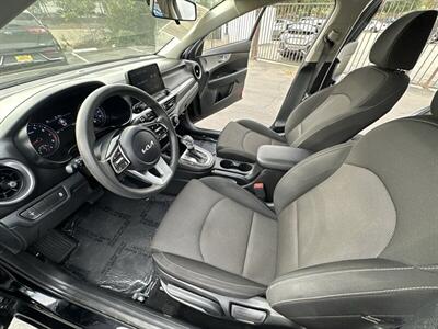 2023 Kia Forte LXS   - Photo 4 - 