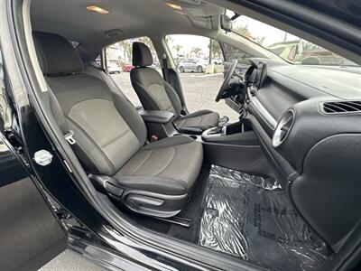 2023 Kia Forte LXS   - Photo 5 - 