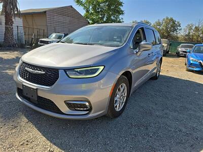 2021 Chrysler Pacifica Touring L   - Photo 1 - 