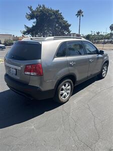 2013 Kia Sorento LX   - Photo 4 - 