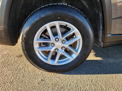 2023 Jeep Grand Cherokee L Laredo - Photo 11 - Lake Havasu City, AZ 86403