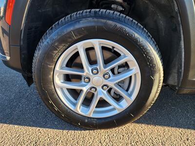 2023 Jeep Grand Cherokee L Laredo - Photo 9 - Lake Havasu City, AZ 86403