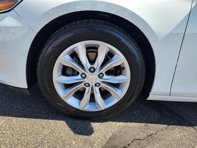 2019 Chevrolet Malibu LT   - Photo 9 - Lake Havasu Cit, AZ 86403