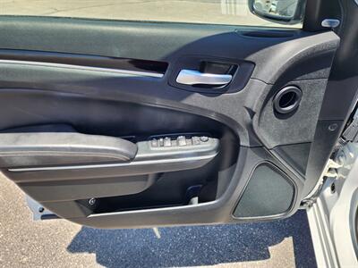 2022 Chrysler 300 Series 300S   - Photo 17 - Lake Havasu Cit, AZ 86403