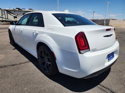 2022 Chrysler 300 Series 300S   - Photo 6 - Lake Havasu Cit, AZ 86403