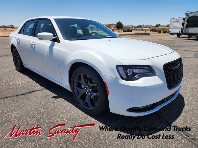 2022 Chrysler 300 Series 300S  