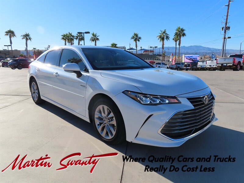 2021 Toyota Avalon Hybrid Hybrid XLE  