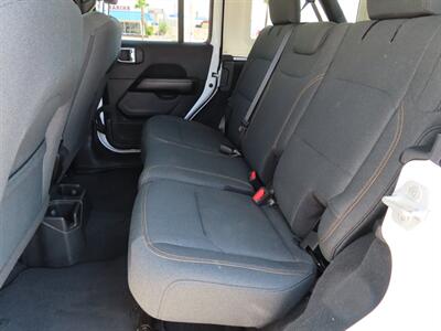 2024 Jeep Wrangler Sahara   - Photo 13 - Lake Havasu Cit, AZ 86403