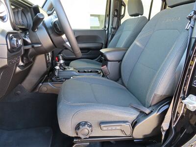 2024 Jeep Wrangler Sahara   - Photo 12 - Lake Havasu Cit, AZ 86403