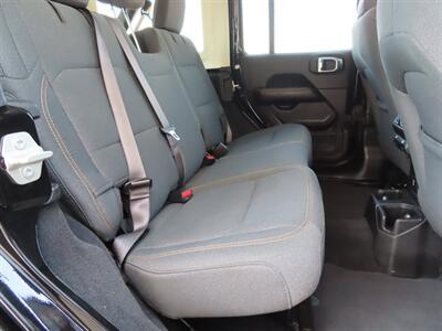 2024 Jeep Wrangler Sahara   - Photo 15 - Lake Havasu Cit, AZ 86403