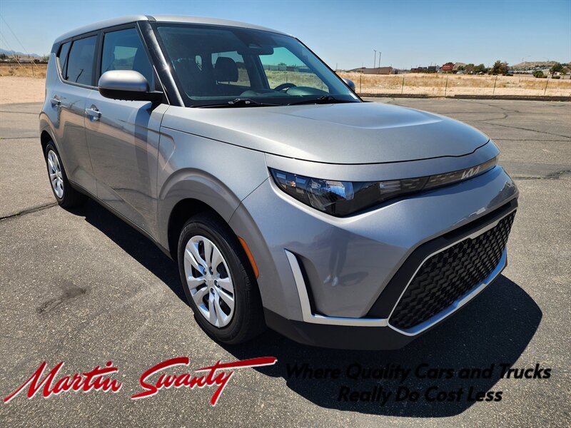 2023 Kia Soul LX  