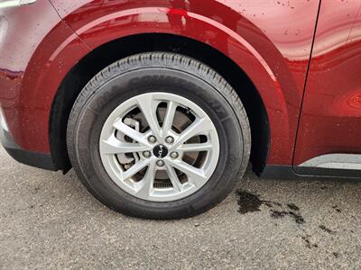 2024 Kia Carnival LX - Photo 9 - Lake Havasu City, AZ 86403