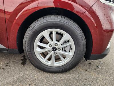 2024 Kia Carnival LX - Photo 10 - Lake Havasu City, AZ 86403