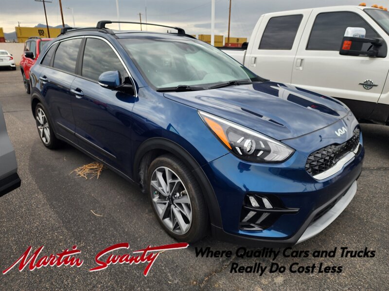 2022 Kia Niro Touring SE - Photo 1 - Lake Havasu Cit, AZ 86403
