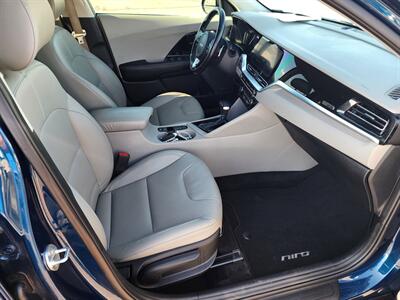 2022 Kia Niro Touring SE   - Photo 13 - Lake Havasu Cit, AZ 86403