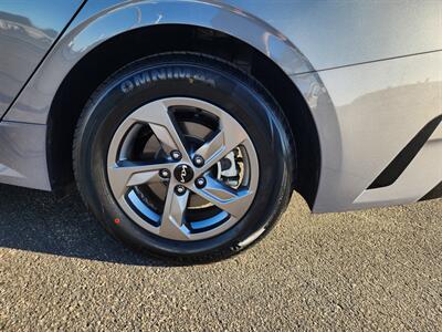 2023 Kia K5 LXS   - Photo 8 - Lake Havasu Cit, AZ 86403