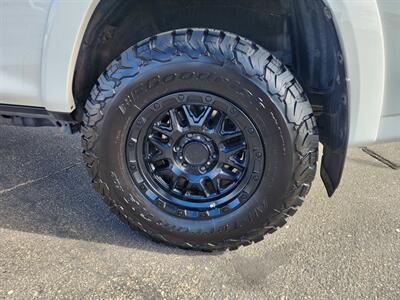 2019 Toyota 4Runner SR5   - Photo 8 - Lake Havasu City, AZ 86403