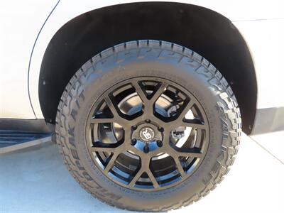 2021 Chevrolet Tahoe LT   - Photo 6 - Lake Havasu Cit, AZ 86403