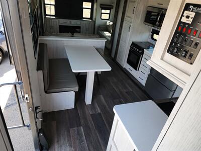 2022 HEARTLAND BIG HORN M37RD - Photo 12 - Lake Havasu City, AZ 86403