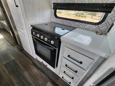 2022 HEARTLAND BIG HORN M37RD - Photo 17 - Lake Havasu City, AZ 86403