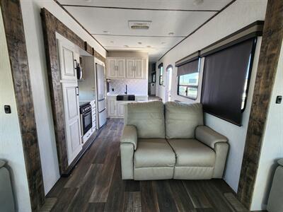 2022 HEARTLAND BIG HORN M37RD - Photo 22 - Lake Havasu City, AZ 86403