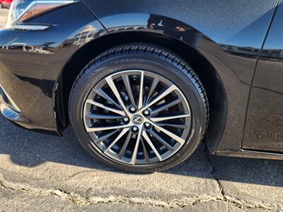 2022 Lexus ES 300h ES 300h - Photo 9 - Lake Havasu City, AZ 86403