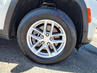 2023 Jeep Grand Cherokee L Laredo   - Photo 9 - Lake Havasu Cit, AZ 86403