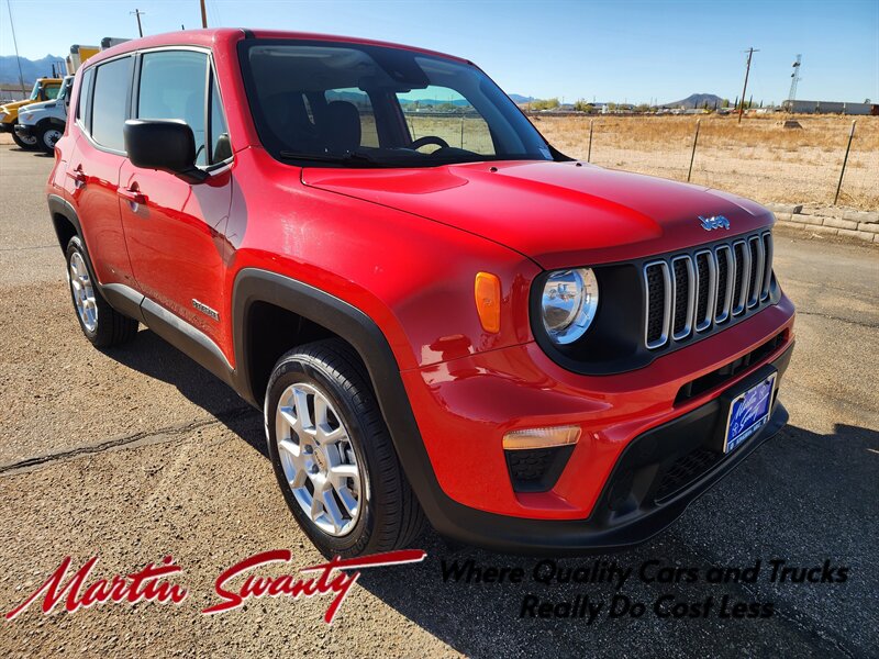 2023 Jeep Renegade Latitude 4x4 - Photo 1 - Lake Havasu Cit, AZ 86403