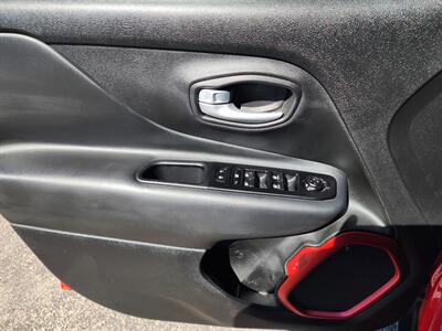 2023 Jeep Renegade Trailhawk   - Photo 17 - Lake Havasu Cit, AZ 86403