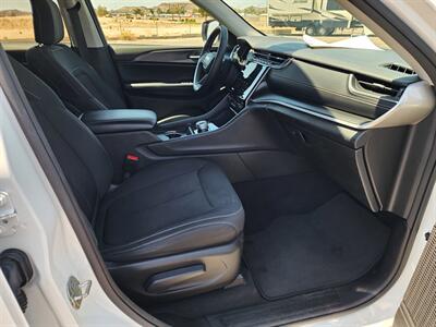 2024 Jeep Grand Cherokee Laredo - Photo 12 - Lake Havasu Cit, AZ 86403