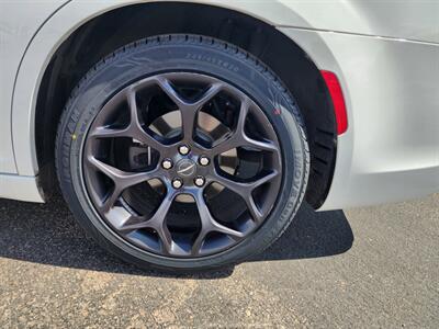 2019 Chrysler 300 Series 300S   - Photo 8 - Lake Havasu Cit, AZ 86403