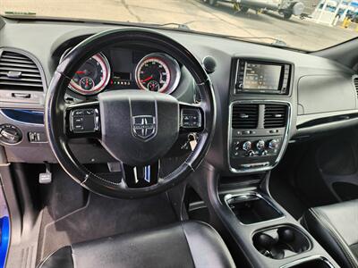 2019 Dodge Grand Caravan SXT   - Photo 2 - Lake Havasu Cit, AZ 86403