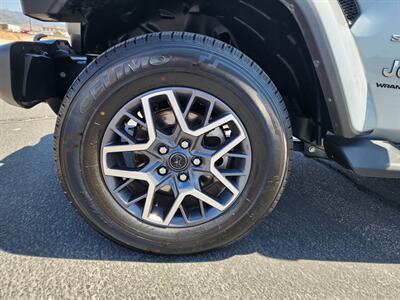 2024 Jeep Wrangler Sahara   - Photo 10 - Lake Havasu Cit, AZ 86403