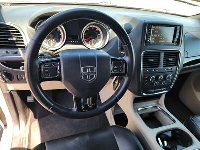 2019 Dodge Grand Caravan SXT   - Photo 2 - Lake Havasu Cit, AZ 86403